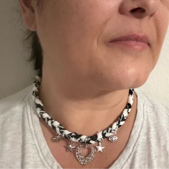 Sweetheart- Handmade Black & White Braided distressed bandana Necklace w charms - Picture 5 of 6
